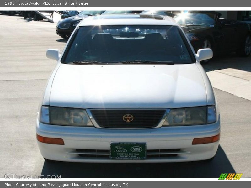 Super White / Beige 1996 Toyota Avalon XLS