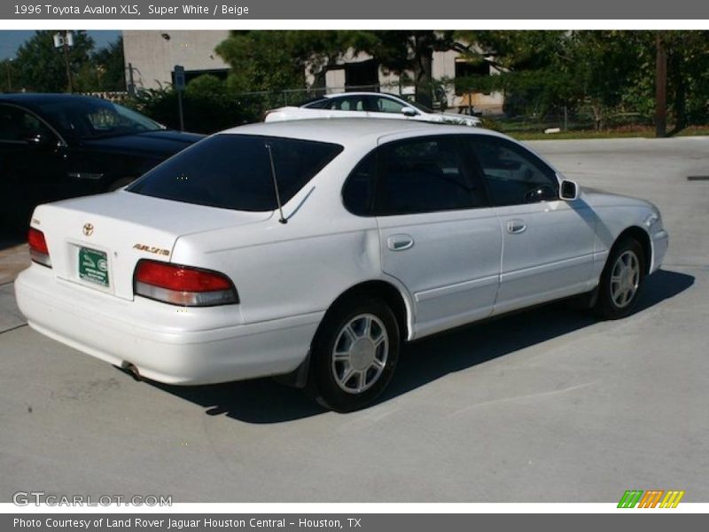 Super White / Beige 1996 Toyota Avalon XLS