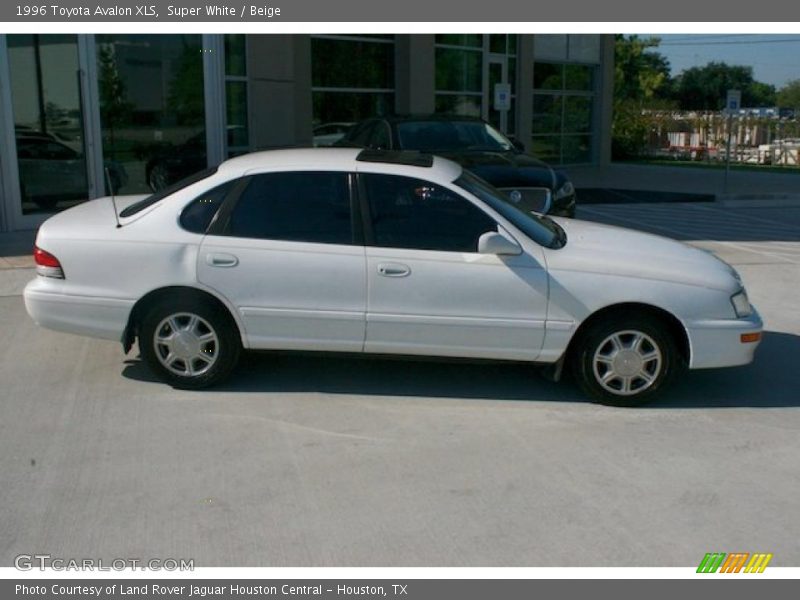 Super White / Beige 1996 Toyota Avalon XLS