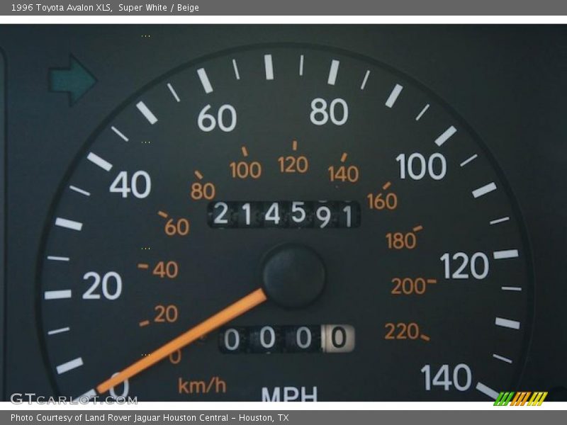 Super White / Beige 1996 Toyota Avalon XLS
