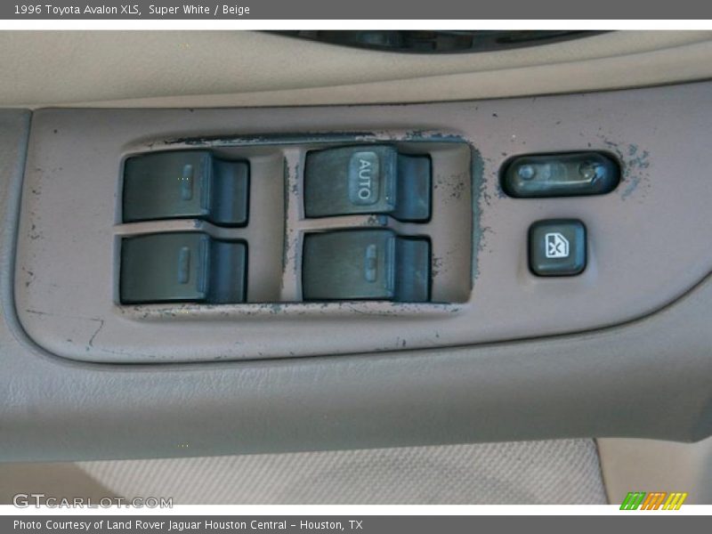 Super White / Beige 1996 Toyota Avalon XLS