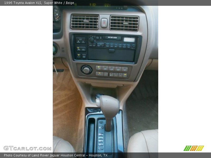 Super White / Beige 1996 Toyota Avalon XLS