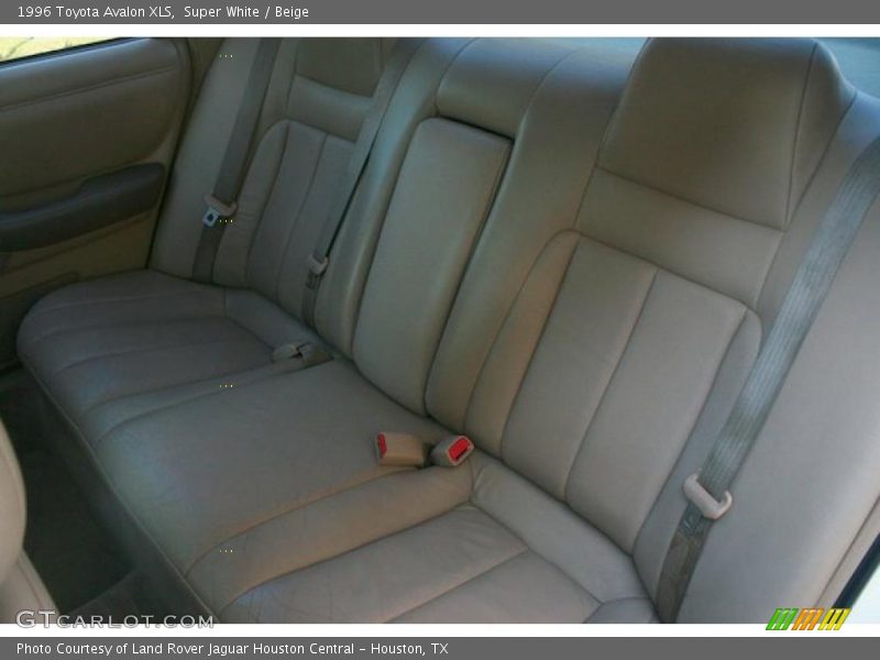 Super White / Beige 1996 Toyota Avalon XLS