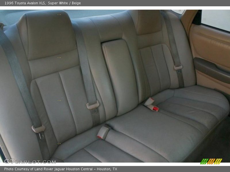Super White / Beige 1996 Toyota Avalon XLS