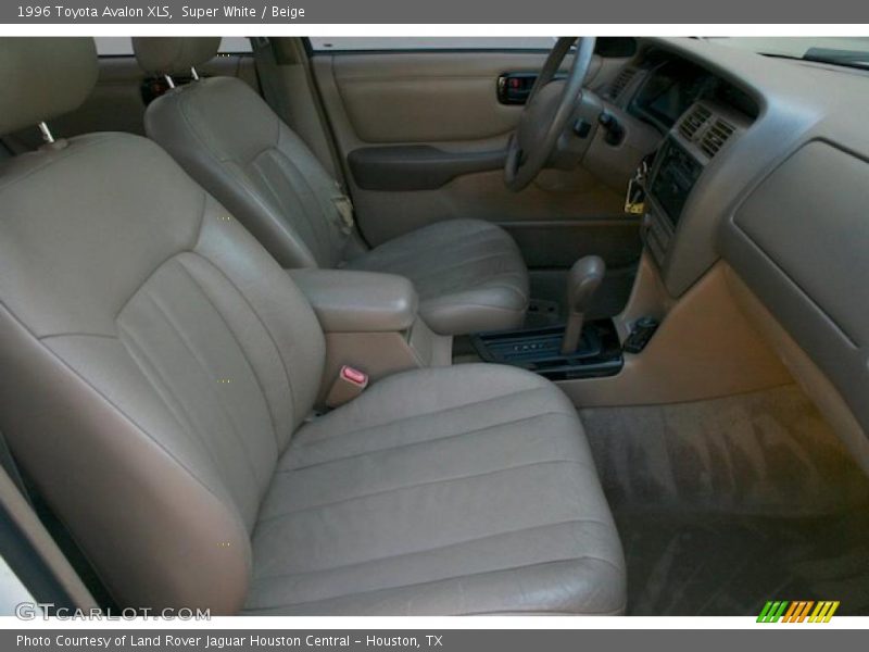 Super White / Beige 1996 Toyota Avalon XLS