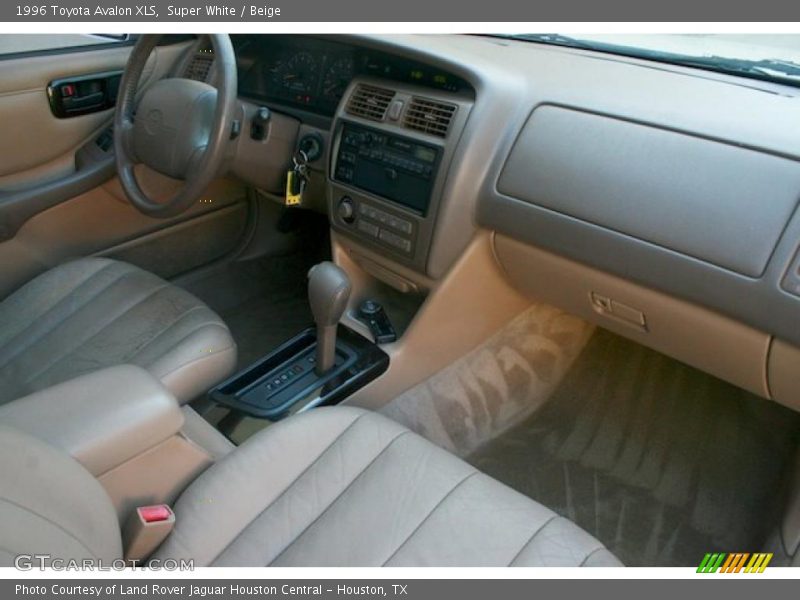 Super White / Beige 1996 Toyota Avalon XLS