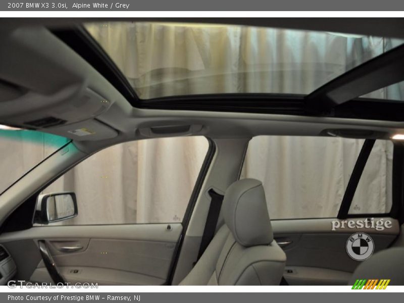 Alpine White / Grey 2007 BMW X3 3.0si