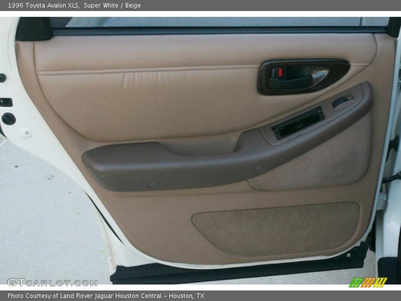 Super White / Beige 1996 Toyota Avalon XLS
