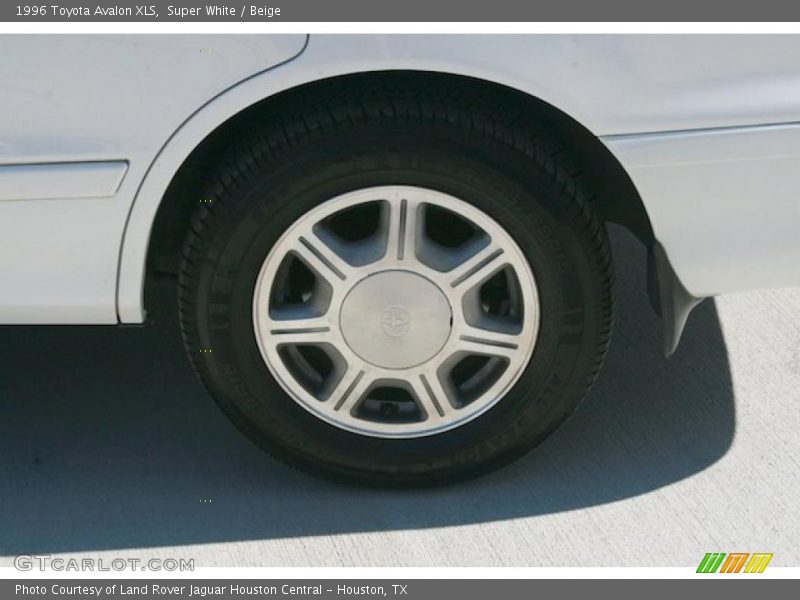 Super White / Beige 1996 Toyota Avalon XLS
