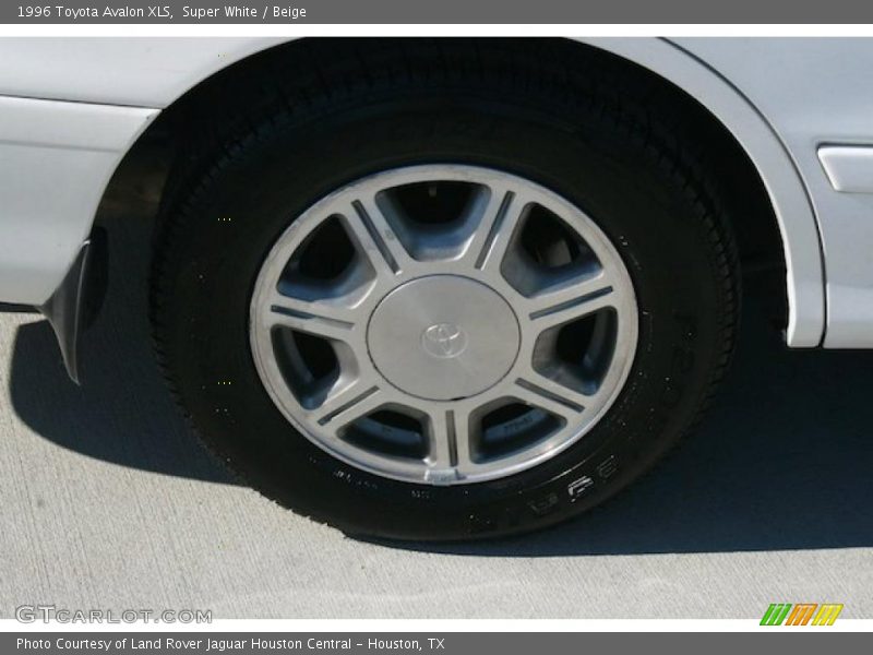 Super White / Beige 1996 Toyota Avalon XLS