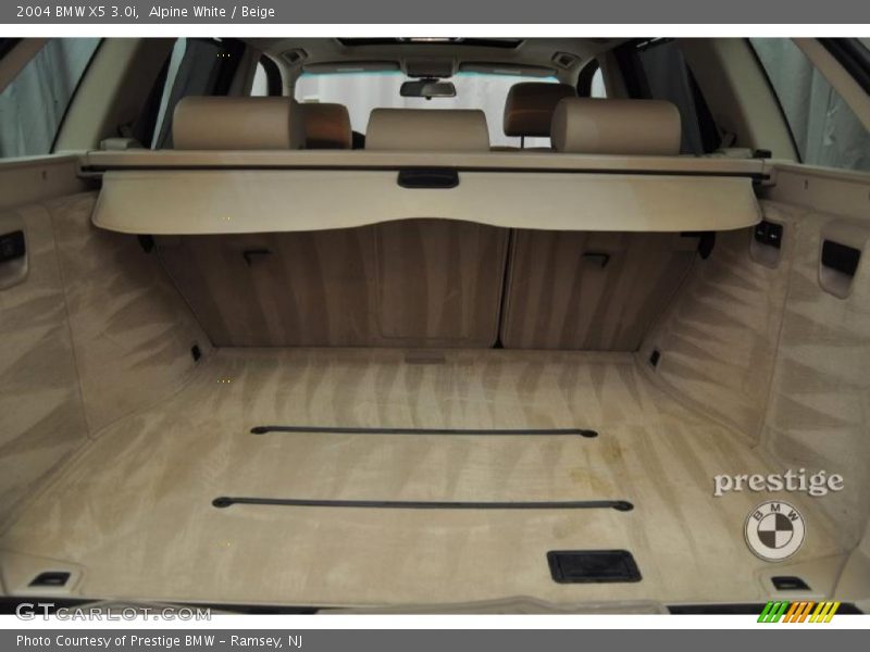 Alpine White / Beige 2004 BMW X5 3.0i