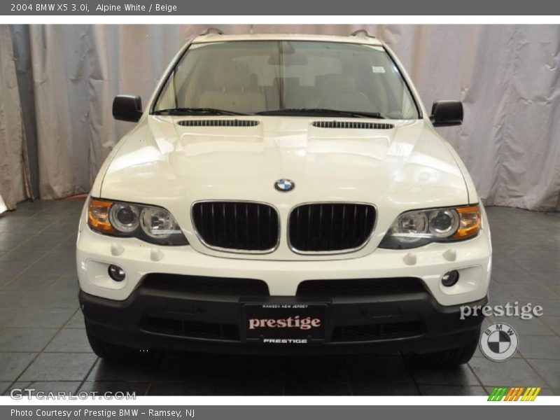 Alpine White / Beige 2004 BMW X5 3.0i