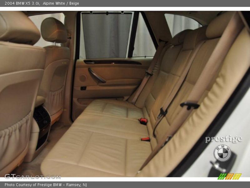 Alpine White / Beige 2004 BMW X5 3.0i