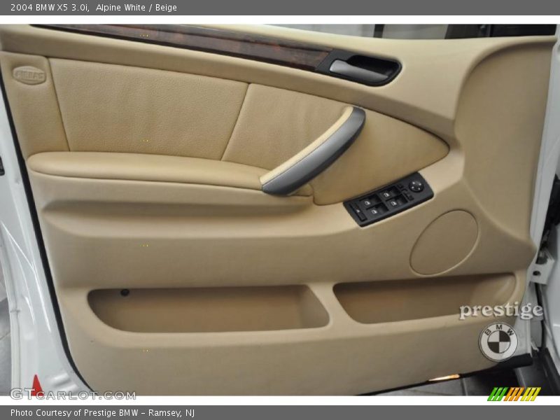 Alpine White / Beige 2004 BMW X5 3.0i