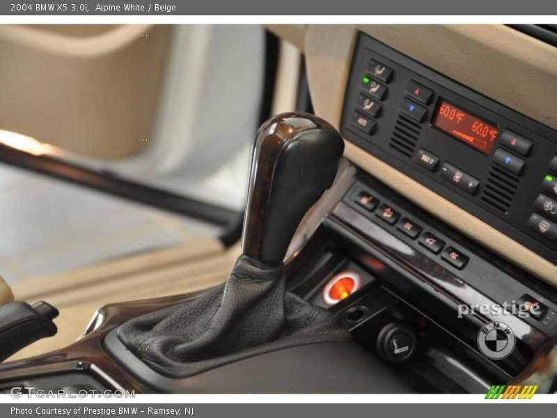 Alpine White / Beige 2004 BMW X5 3.0i