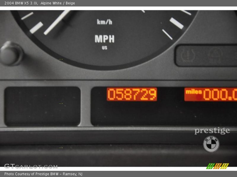 Alpine White / Beige 2004 BMW X5 3.0i