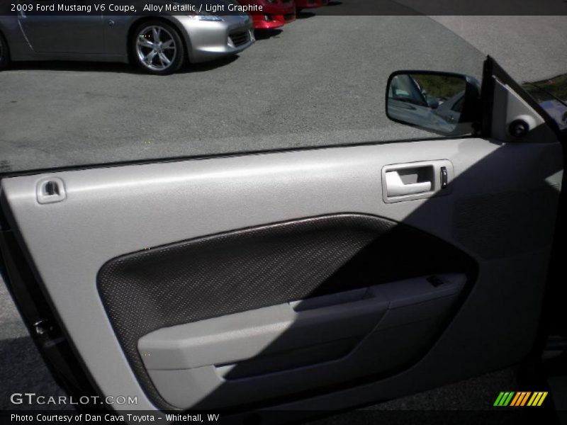 Alloy Metallic / Light Graphite 2009 Ford Mustang V6 Coupe