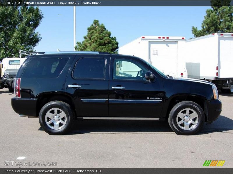 Onyx Black / Ebony Black 2007 GMC Yukon Denali AWD