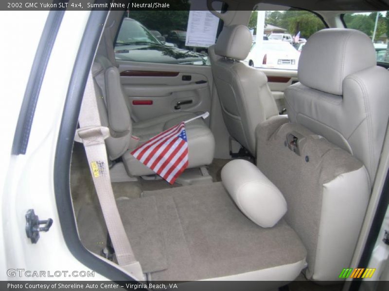 Summit White / Neutral/Shale 2002 GMC Yukon SLT 4x4
