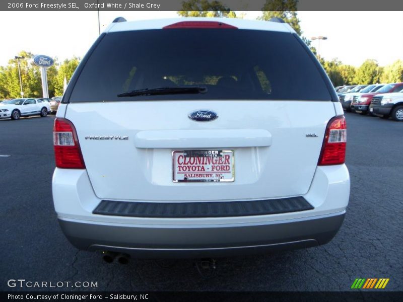 Oxford White / Shale Grey 2006 Ford Freestyle SEL