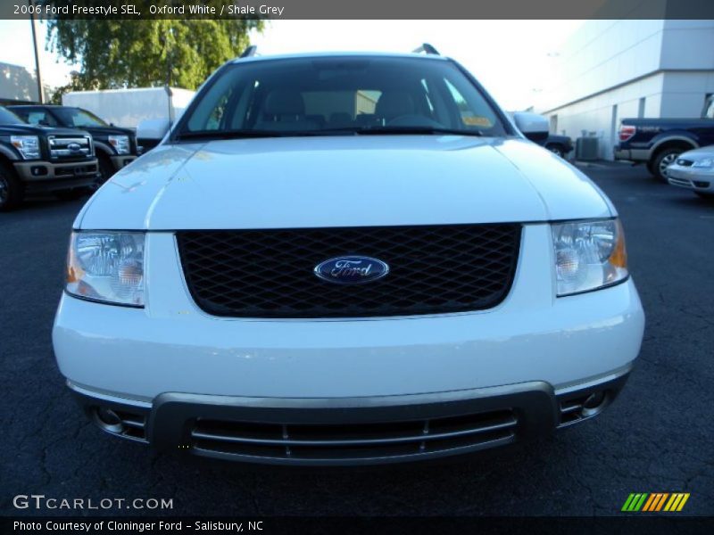 Oxford White / Shale Grey 2006 Ford Freestyle SEL