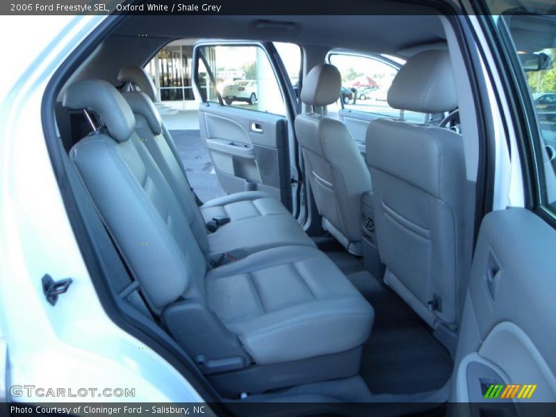Oxford White / Shale Grey 2006 Ford Freestyle SEL