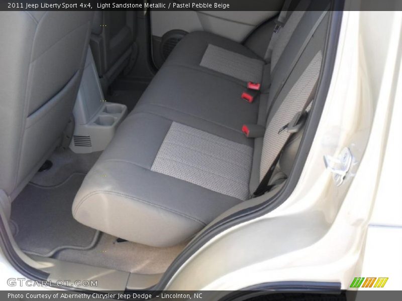 Light Sandstone Metallic / Pastel Pebble Beige 2011 Jeep Liberty Sport 4x4