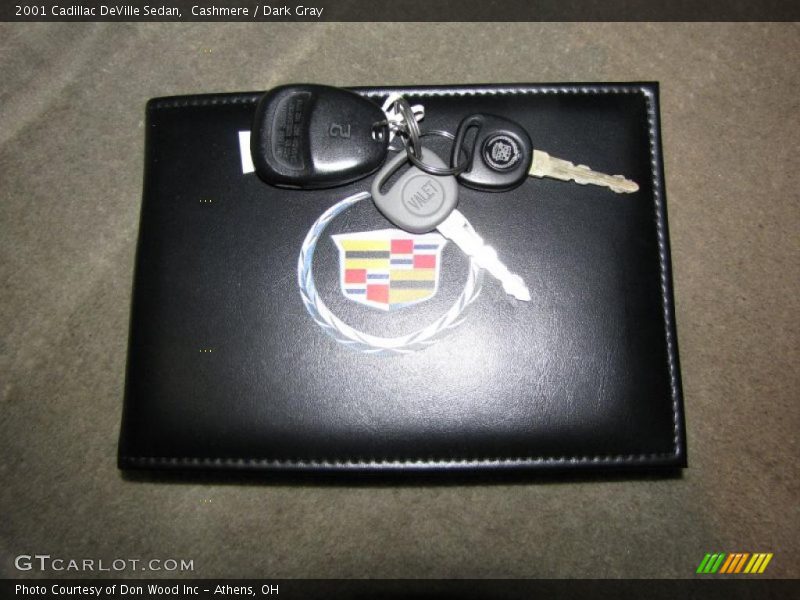 Cashmere / Dark Gray 2001 Cadillac DeVille Sedan