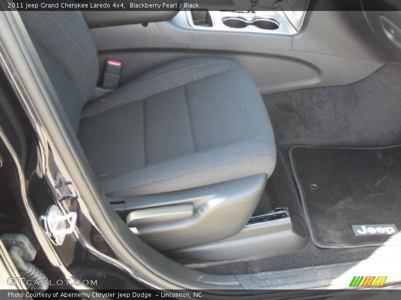 Blackberry Pearl / Black 2011 Jeep Grand Cherokee Laredo 4x4