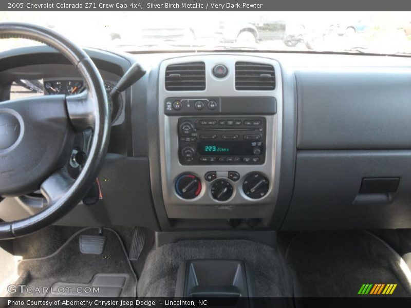 Silver Birch Metallic / Very Dark Pewter 2005 Chevrolet Colorado Z71 Crew Cab 4x4