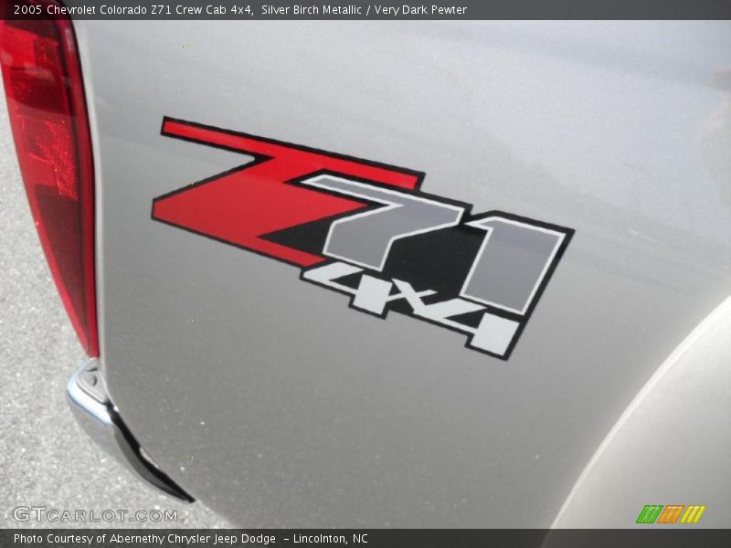 Silver Birch Metallic / Very Dark Pewter 2005 Chevrolet Colorado Z71 Crew Cab 4x4