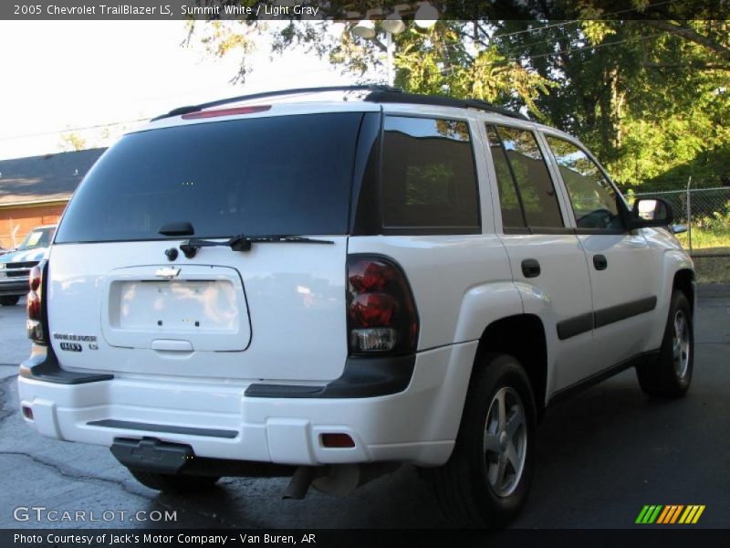 Summit White / Light Gray 2005 Chevrolet TrailBlazer LS