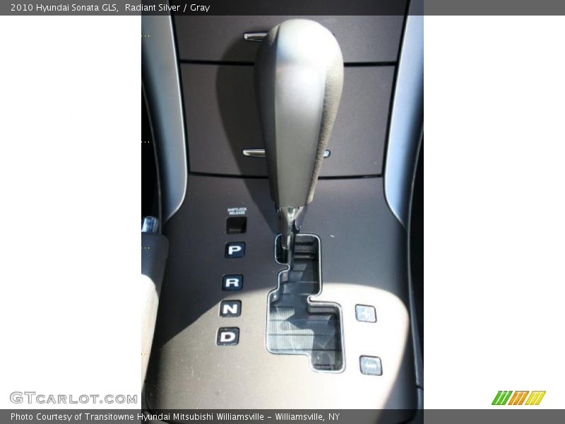 Radiant Silver / Gray 2010 Hyundai Sonata GLS