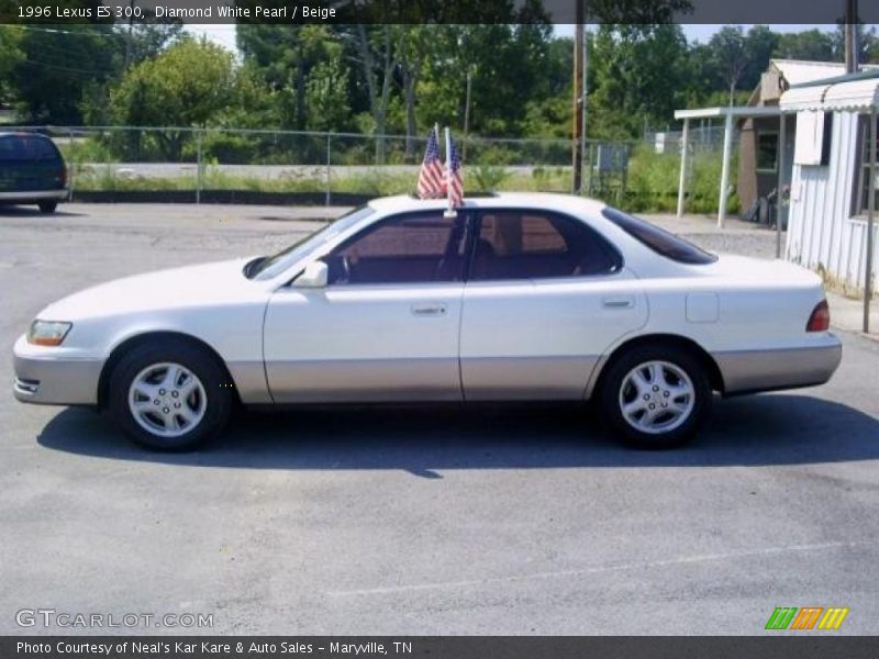 Diamond White Pearl / Beige 1996 Lexus ES 300