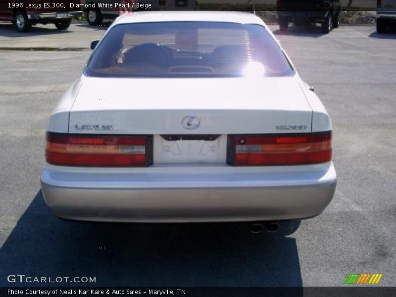 Diamond White Pearl / Beige 1996 Lexus ES 300