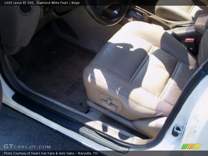 Diamond White Pearl / Beige 1996 Lexus ES 300