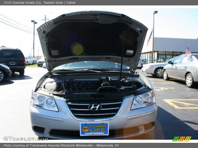 Radiant Silver / Camel 2010 Hyundai Sonata GLS
