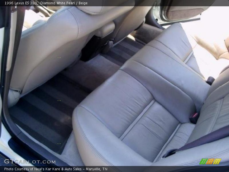 Diamond White Pearl / Beige 1996 Lexus ES 300