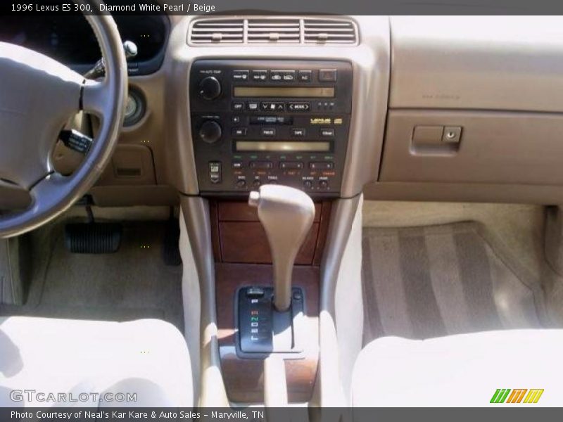 Diamond White Pearl / Beige 1996 Lexus ES 300