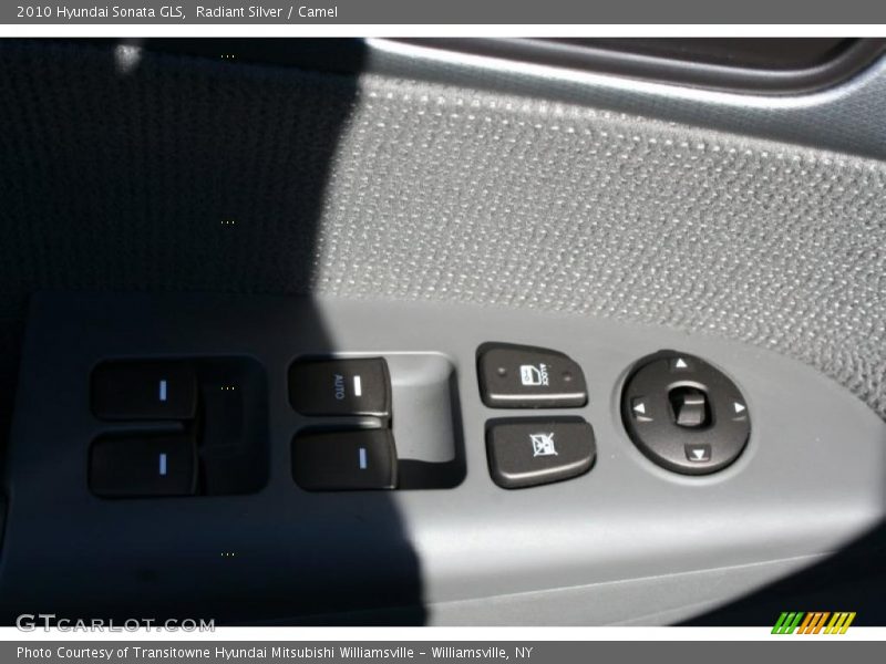 Radiant Silver / Camel 2010 Hyundai Sonata GLS