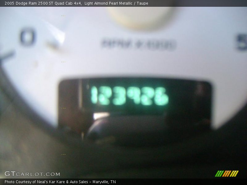 Light Almond Pearl Metallic / Taupe 2005 Dodge Ram 2500 ST Quad Cab 4x4
