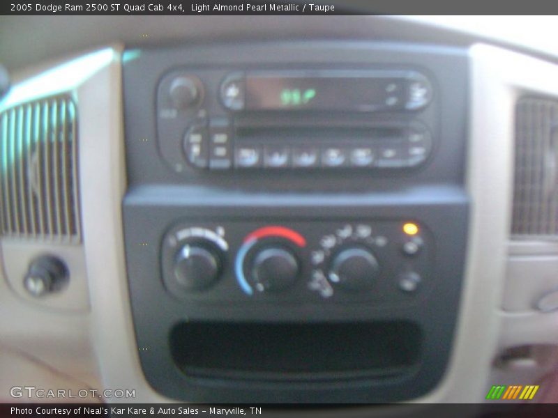 Light Almond Pearl Metallic / Taupe 2005 Dodge Ram 2500 ST Quad Cab 4x4