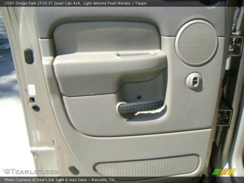 Light Almond Pearl Metallic / Taupe 2005 Dodge Ram 2500 ST Quad Cab 4x4
