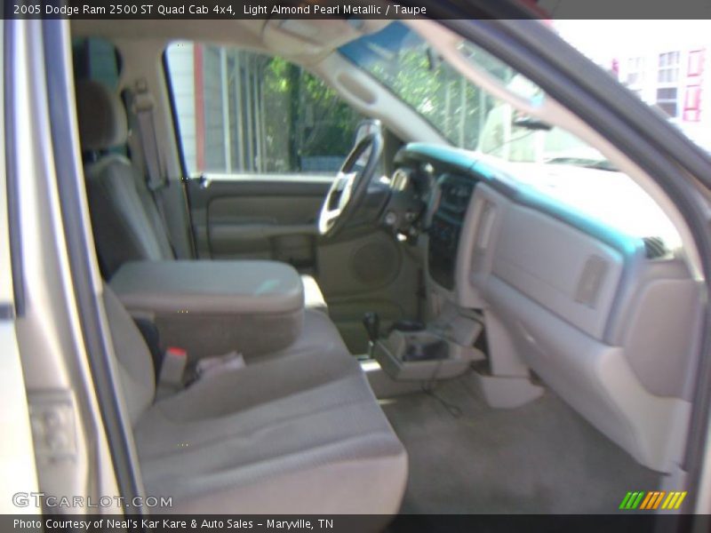 Light Almond Pearl Metallic / Taupe 2005 Dodge Ram 2500 ST Quad Cab 4x4