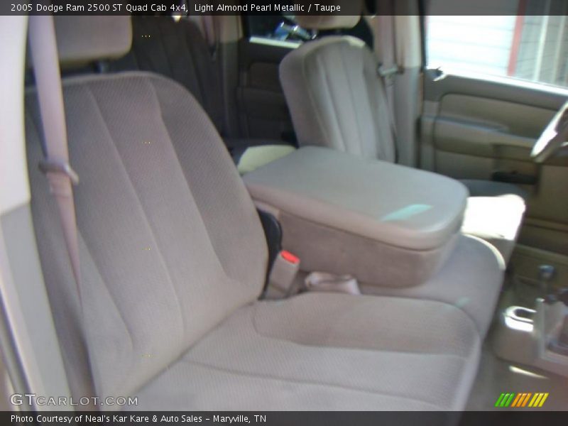 Light Almond Pearl Metallic / Taupe 2005 Dodge Ram 2500 ST Quad Cab 4x4