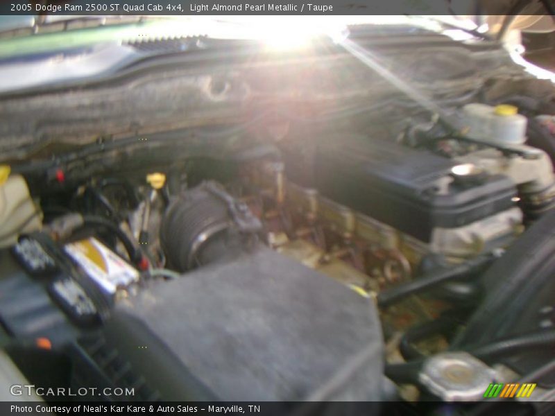 Light Almond Pearl Metallic / Taupe 2005 Dodge Ram 2500 ST Quad Cab 4x4
