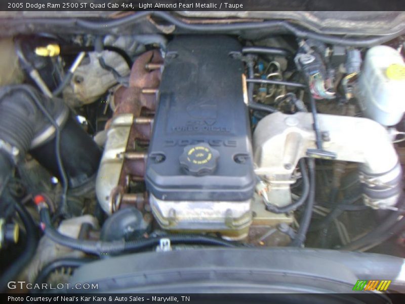 Light Almond Pearl Metallic / Taupe 2005 Dodge Ram 2500 ST Quad Cab 4x4