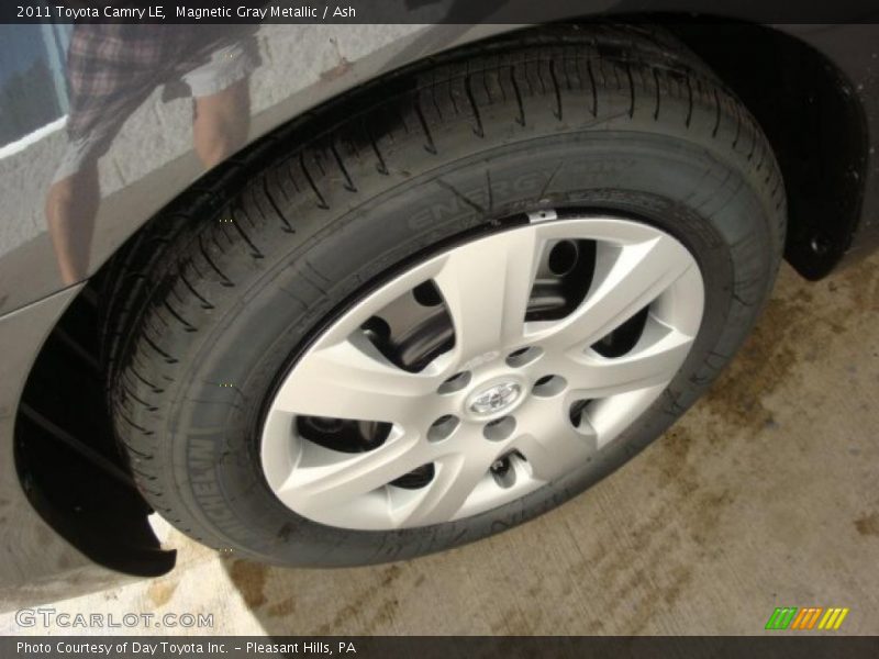 Magnetic Gray Metallic / Ash 2011 Toyota Camry LE