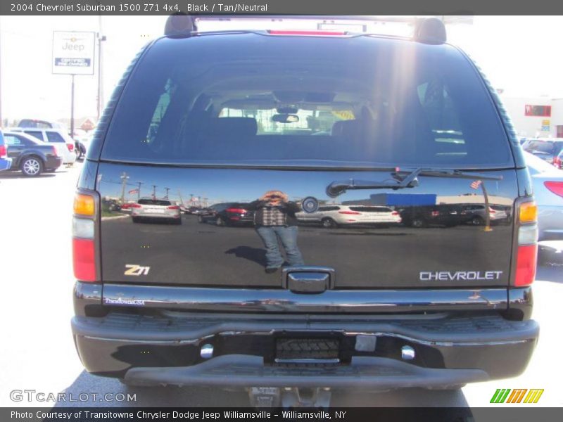 Black / Tan/Neutral 2004 Chevrolet Suburban 1500 Z71 4x4