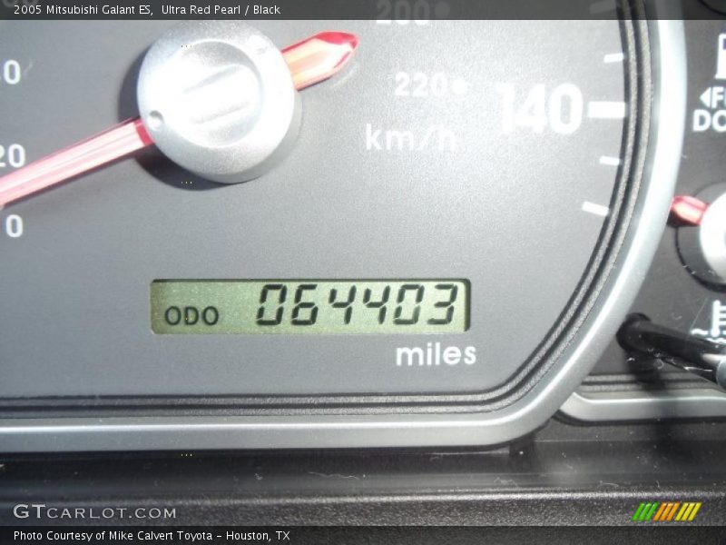 Ultra Red Pearl / Black 2005 Mitsubishi Galant ES